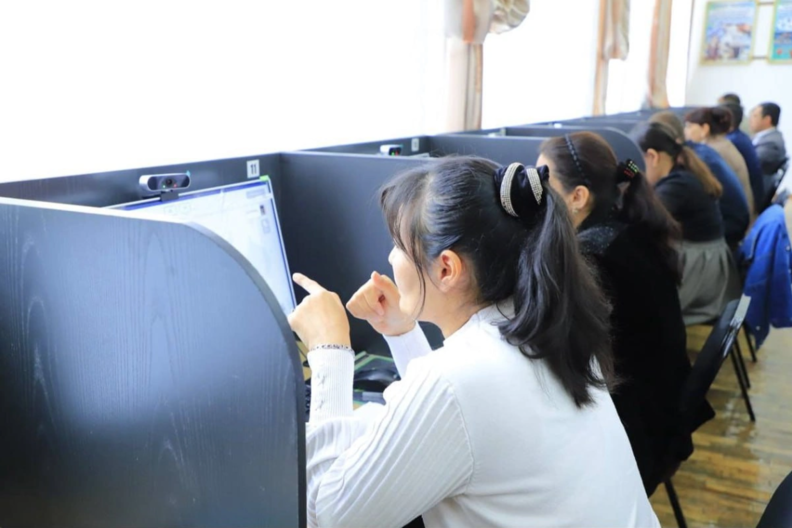 O‘qituvchilarning amaldagi sertifikatlari muddati tugamagunicha malaka toifasi tushirilmaydi – vazirlik