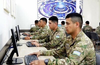 Oliygohga o‘qishga kirgan askarlar harbiy fakultet talabalariga tenglashtirilib, bitirgach, zaxiradagi leytenant unvoni beriladi