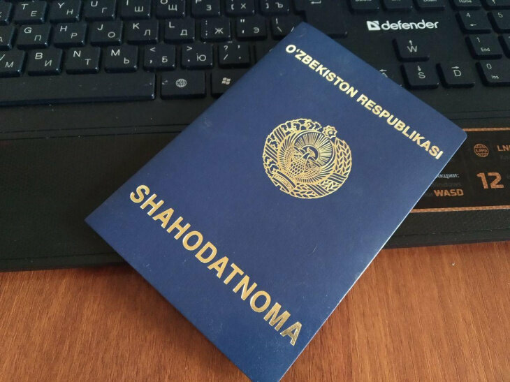 2025 yildan maktab bitiruvchilari shahodatnomani elektron ko‘rinishda olishadi