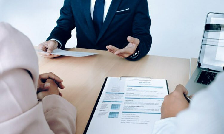 Talabalarning ishlashi qonunga zid emas